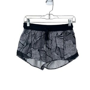 Lululemon Hotty Hot Long Shorts Dottie Tribe White Black